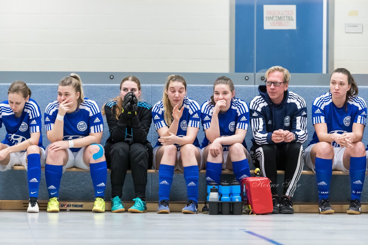 Bild 58 - F Loewinnen Hallen Cup